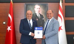 Değirmenlik Akıncılar Belediyesi ile Onbeş Kasım Kıbrıs Üniversitesi eğitim protokolü imzaladı