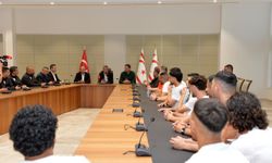Erhürman, KKTC A Milli Futbol Takımı’nı kabul etti