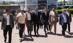 CHP'de olağanüstü kurultay talep eden 833 delegenin imzası genel merkeze teslim edildi