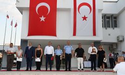 Emekli olan ve 30 hizmet yılını tamamlayan polislere plaket verildi