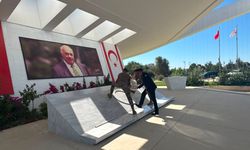 PGM heyeti, Atatürk Anıtı, Dr. Fazıl Küçük Anıtı ve Denktaş Mozolesi'ne çelenk sundu