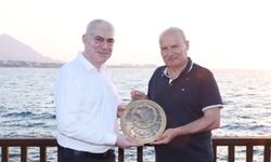 KKTC'de temaslarda bulunan ATO heyetinden KTSO'ya ziyaret...