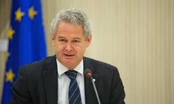 Rum siyasi partilerden ve Mavroyannis'ten yolsuzluk raporu hakkında açıklamalar