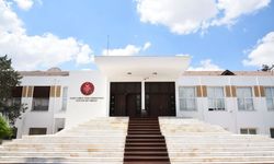 Başbakanlığa bağlı bazı kurumlar eski Meclis binasına taşınıyor