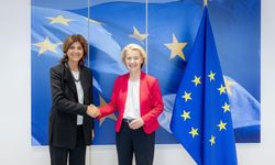Holguín, Brüksel’de von der Leyen ve Fitto ile görüştü