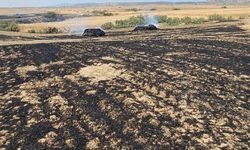 Lefkoşa-Girne ana yolunda araç, Boğaziçi'nde arazi yangını