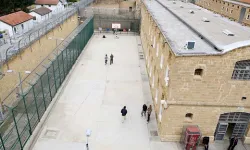 Güney Kıbrıs'ta Cezaevinden izinli çıktı hırsızlık yaptı