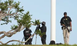 Trump'ın golf sahasında silahlı bir kişi yakalandı