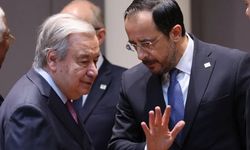Cyprus Mail Hristodulidis’i süreci ağırdan almak, AKEL ve DİSİ’yi de sessiz kalmakla eleştirdi