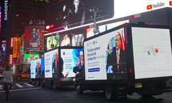 TC Cumhurbaşkanı Erdoğan'ın dünya barışı ve adalet mesajları Times Meydanı'ndaki dev ekranlarda yer aldı