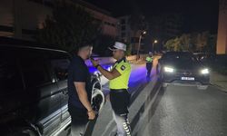 Trafik denetimlerinde 310 sürücü rapor edildi, 15 araç trafikten men edildi