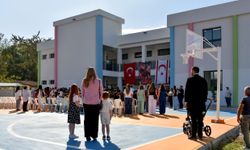 Yeniden inşa edilen Yeşilyurt İlkokulu törenle açıldı