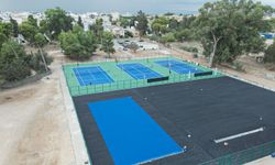Gazimağusa’da tenis kompleksi projesinin ilk etabında altı kort tamamlandı
