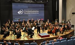 Erhürman, Cumhurbaşkanlığı Senfoni Orkestrası’nın yeni sezon açılış konserine katıldı