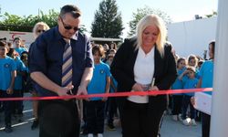 Çayırova İlkokulu’nun yeni oyun parkı açıldı