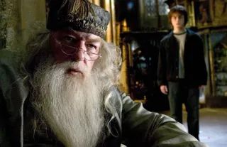 Harry Potter filmlerinde Dumbledore'u canlandıran Michael Gambon hayatını kaybetti