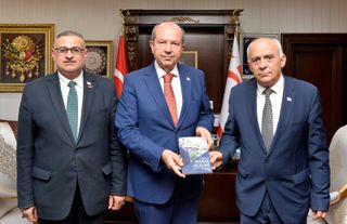 Cumhurbaşkanı Ersin Tatar’ın kaleme aldığı ‘Kapalı Maraş Açılımı’ adlı kitap yayınlandı