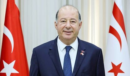Dinçyürek, adaylıktan çekilme kararı aldığını ve Sağlık Bakanlığı görevinden istifasını sunacağını açıkladı