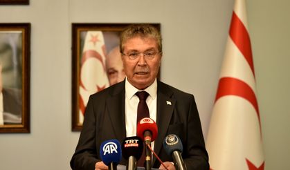 Başbakan Üstel, gemi kazasında 20 kişinin kayıp durumda olduğunu açıkladı