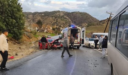 Geçitköy’de otobüs ile araç çarpıştı; 2'si çocuk 3 yaralı