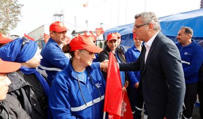 Cumhurbaşkanı Erhürman, grevdeki Ektam Kıbrıs Ltd. çalışanlarını ziyaret etti