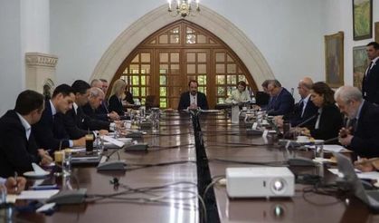 Rum Ulusal Konsey toplantısı sona erdi... Rum yönetimi rahatsız