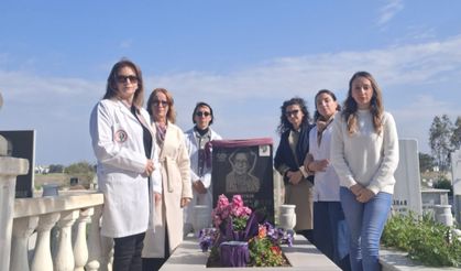 Kıbrıs Türk Eczacılar Birliği, Kamran Aziz’i vefatının 9’uncu yılında kabri başında andı