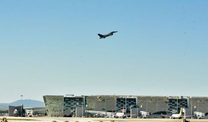 Türkiye'nin KKTC'ye gönderdiği F-16'lar Ercan'a ulaştı