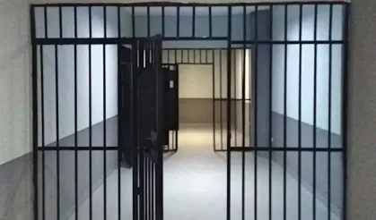 Gazimağusa’da polis hücresinden firar eden iki kişi yakalandı