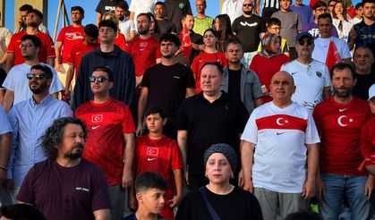 Öztürkler, Türkiye A Milli Futbol Takımı maçını Millet Bahçesi’nde izledi