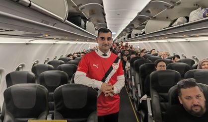 Uçakta Şampiyonlara Güzel Sürpriz
