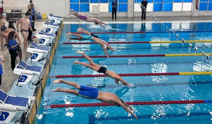 Yüzmede üç günde beş rekor