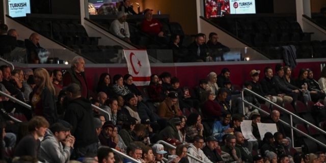 NBA maçı Türk Kültür Mirası Gecesi etkinlikleriyle renklendi, tribünde KKTC bayrağı açıldı