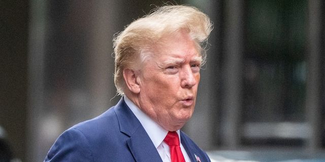 Trump’ın görevden ayrıldıktan sonra gizli belgeleri tuttuğuna dair ses kaydı ele geçirildi