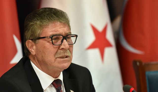 Başbakan Üstel: "Bir yandan barış çağrısı yapan Rumlar, diğer taraftan silahlanıyor"