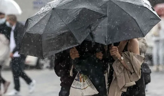 Güney Kıbrıs’ta sağanak yağış etkili oldu bugün için sarı alarm verildi