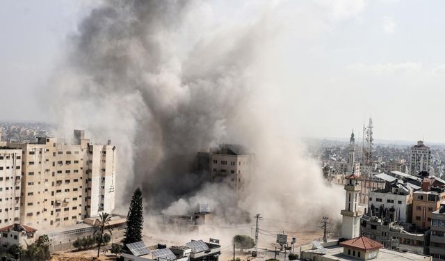 İsrail ordusu Gazze’nin kuzeyini yoğun şekilde bombalıyor