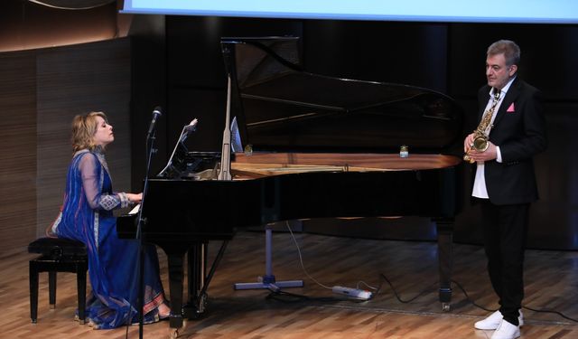 Rüya Taner ve Kürşat Başar Bakü'de konser verdi