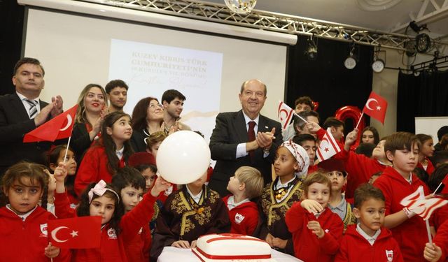 KKTC’nin 40. kuruluş yıl dönümü Londra Türk Okullarında da kutlandı