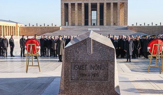 İkinci TC Cumhurbaşkanı İsmet İnönü, vefatının 50. yılında mezarı başında anıldı