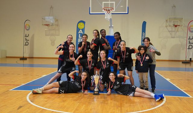 BRT U16 Kadınlar Basketbol Şampiyonu Leventspor oldu