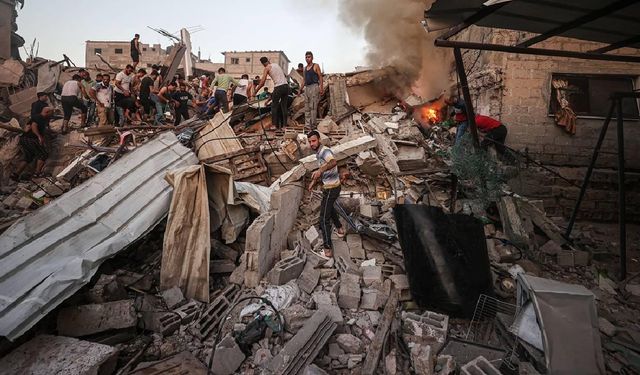 İsrail güçleri Gazze Şeridi'nin güneyini bombaladı, çok sayıda ölü ve yaralı var