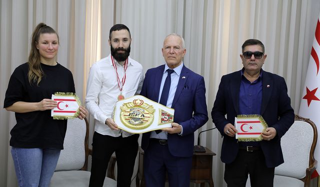 Başkan Töre “2023 Dünya Pro. Kickboks Şampiyonu” Cihan Selçuk’u kabul etti