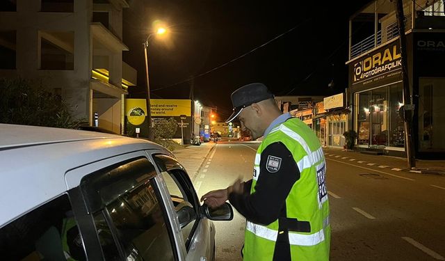 Trafik denetimi.. 359 sürücü çeşitli suçlardan rapor edildi