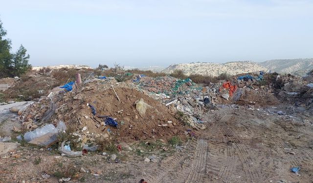 Çatalköy- Esentepe Belediyesi, inşaat ve moloz atıkları konusunda vatandaşları uyardı