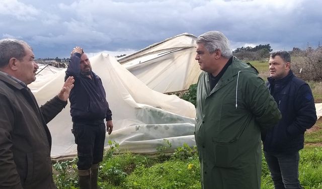 Maraş’ta 15 dönüm sera hortumdan zarar gördü... Atlılar köyünde 4 evi su bastı