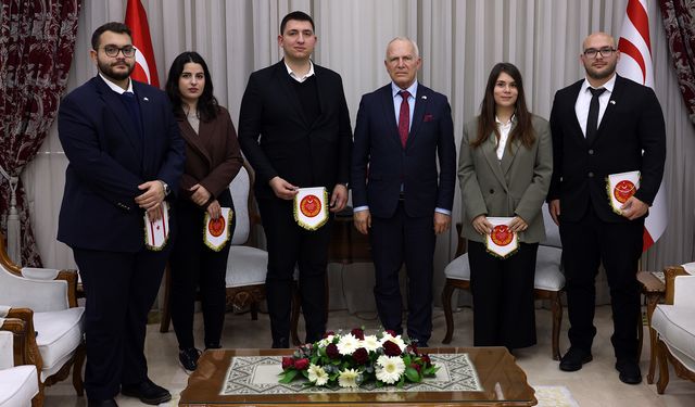 Töre, Kıbrıs Türk Gençlik Kongresi organizasyon komitesi heyetini kabul etti