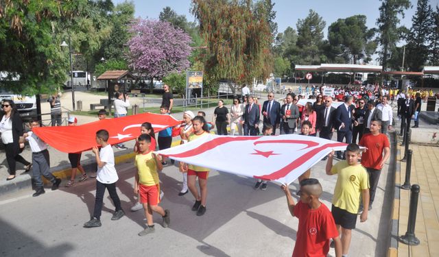 23 Nisan Ulusal Egemenlik ve Çocuk Bayramı kutlamaları kortej yürüyüşüyle başladı