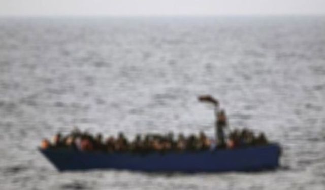Güney Kıbrıs’a yönelen mülteci tekneleri Lübnan’a geri döndü