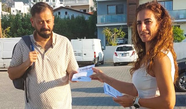 Bağımsızlık Yolu, kasiyerlerin taburelerinin kaldırılması nedeniyle Girne Şokmar Süpermarket önünde eylem yaptı